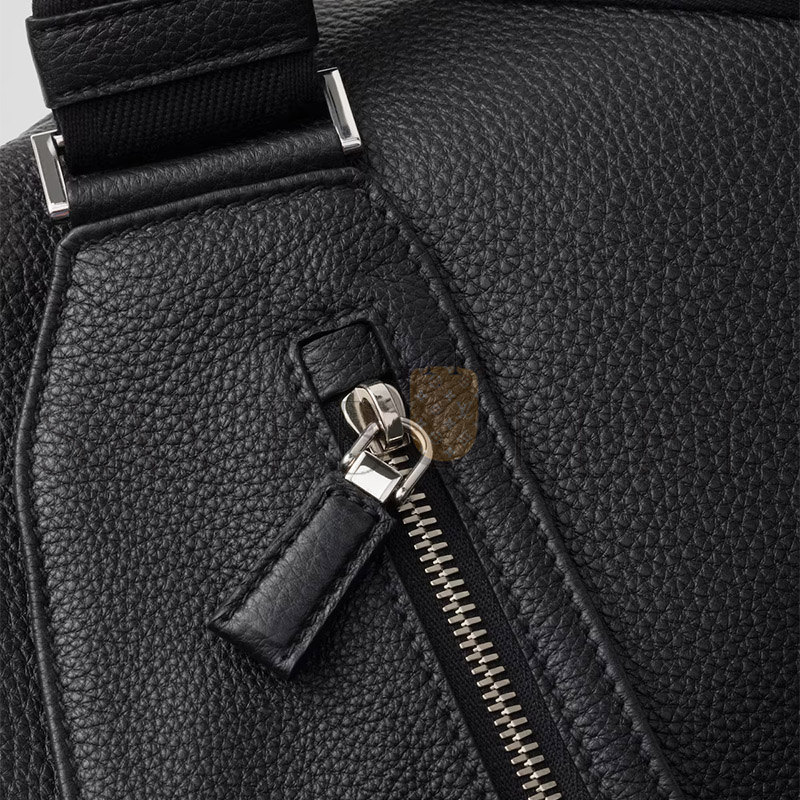 Pra*a cross leather bag 2vz092 (47.5*26.5*10cm)